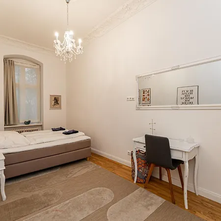 Appartamento Be In Zentral Und Ruhig Fuer Familien Und Geschaeftsreisende In Schoeneberg Berlino