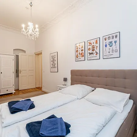 Flair Zentral Und Ruhig Für Familien Und Geschäftsreisende - Von Rueden Gmbh Berlín