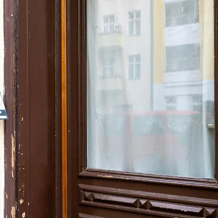 Be In Zentral Und Ruhig Fuer Familien Und Geschaeftsreisende In Schoeneberg アパート *