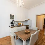 Apartmán Be In Zentral Und Ruhig Fuer Familien Und Geschaeftsreisende In Schoeneberg *