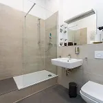 Apartmán Be In Zentral Und Ruhig Fuer Familien Und Geschaeftsreisende In Schoeneberg Berlín