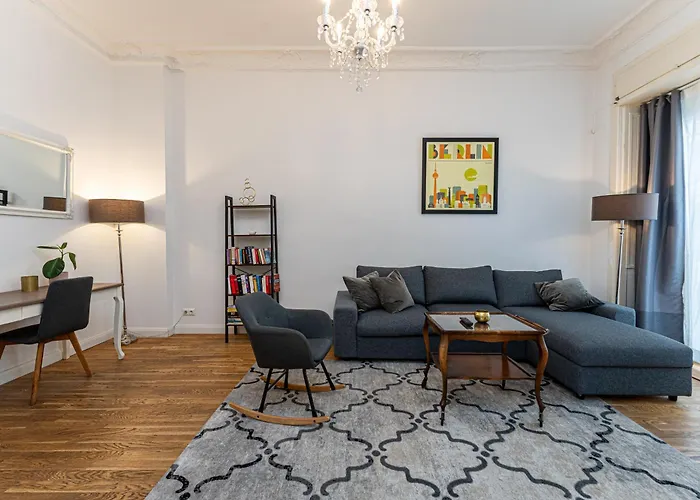 Be In Zentral Und Ruhig Fuer Familien Und Geschaeftsreisende In Schoeneberg Apartman *