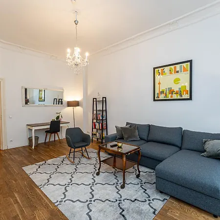 Be In Zentral Und Ruhig Fuer Familien Und Geschaeftsreisende In Schoeneberg Apartman *