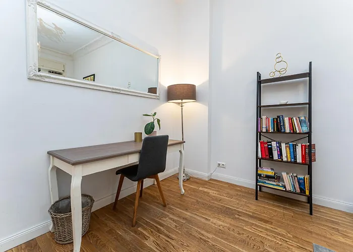 Be In Zentral Und Ruhig Fuer Familien Und Geschaeftsreisende In Schoeneberg * ברלין