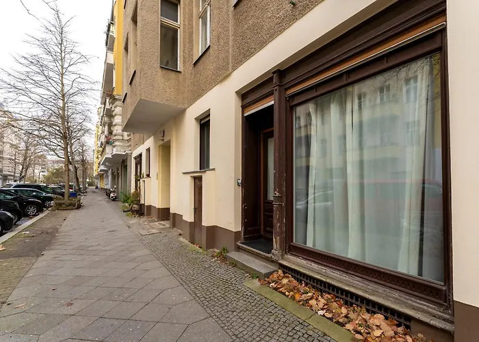 Be In Zentral Und Ruhig Fuer Familien Und Geschaeftsreisende In Schoeneberg *